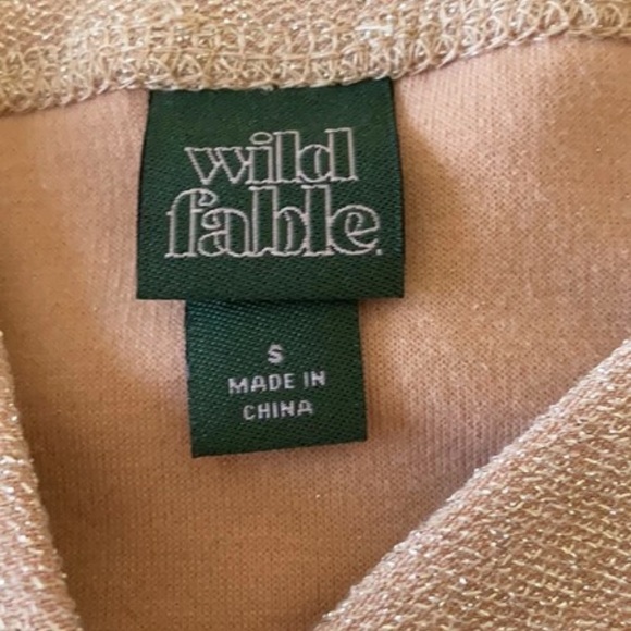 Nude pink v neck top - Picture 2 of 3